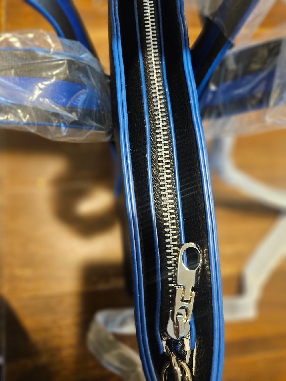 Suzanne Clemente NWT Black & Blue Faux Leather Tote Support Troops/Police Causes - Picture 9 of 16